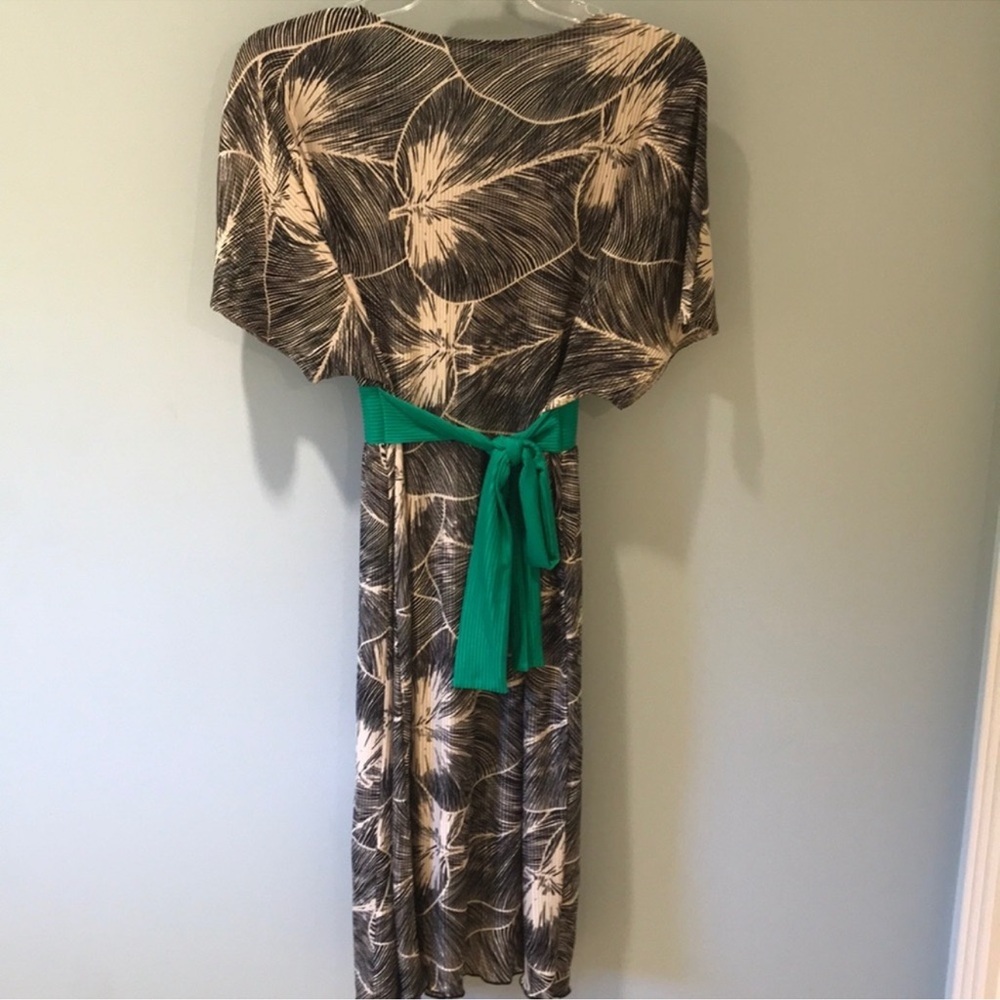 Anthropologie Maple 100% Silk Fan Leaf Print Midi Dress Green Tie Size Medium - Picture 3 of 9